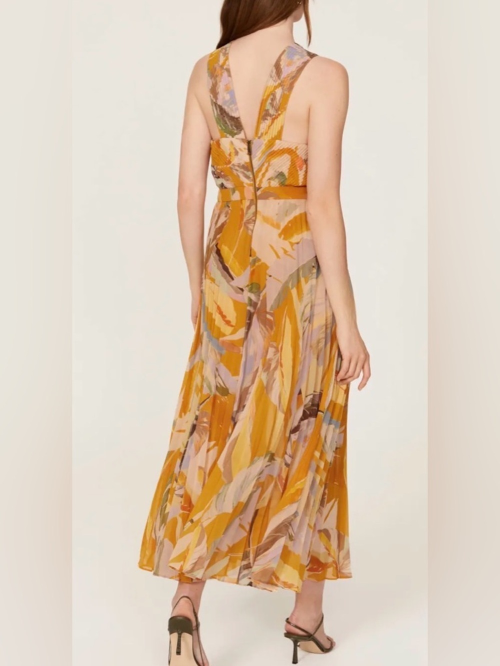 Ted Baker Ansa Pleated Dress
Yellow Floral Maxi Dress with Draped Bodice - Picture 13 of 13